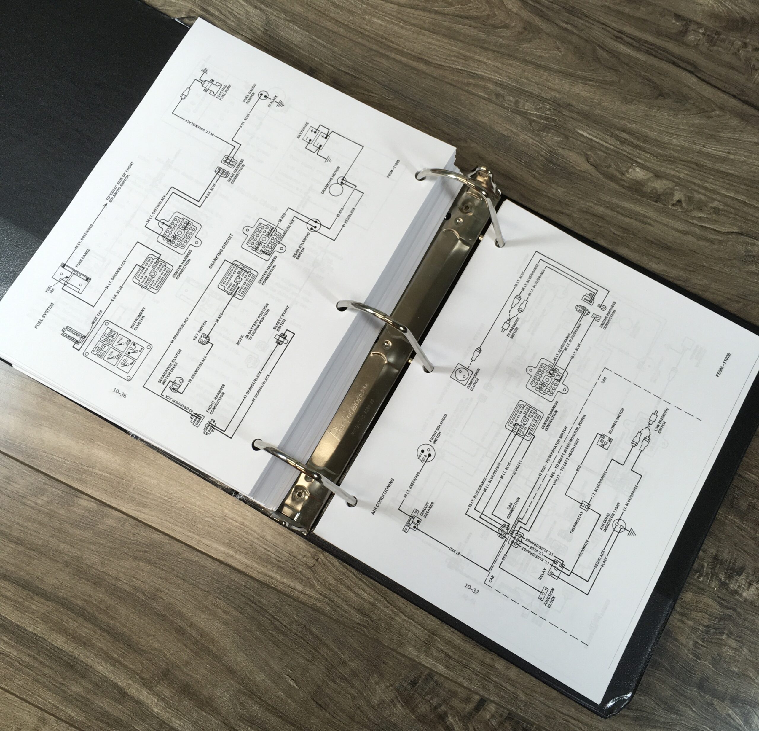 International 1440 Combine Service Parts Operators Manual Set Repair Shop D-436 - Image 14
