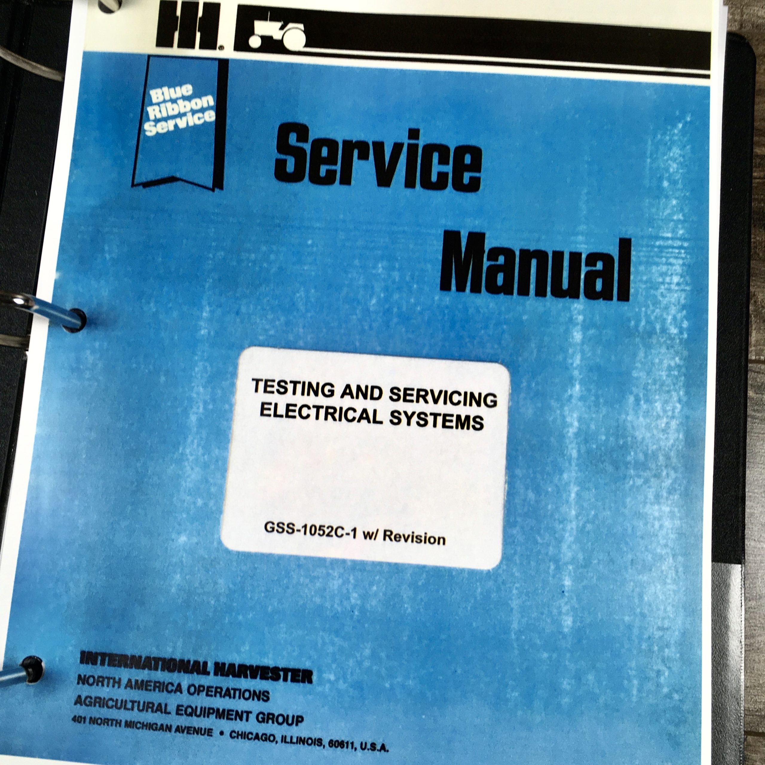 International 674 Gas Tractor Service Parts Operators Manual Engine Chassis - Image 24
