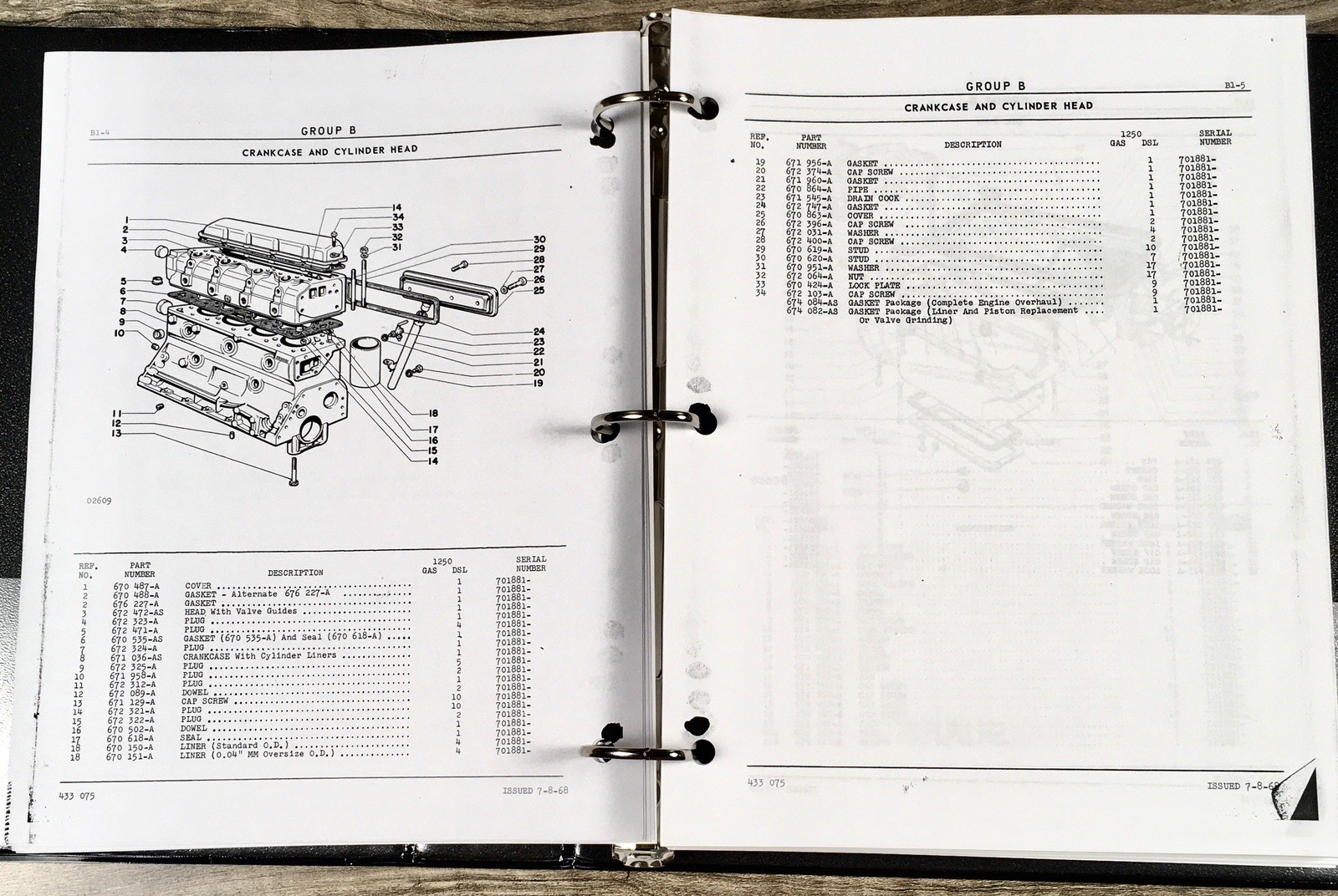 Oliver 1250 Tractor Service Manual Repair Workshop Shop Book Color Schematics - Image 7