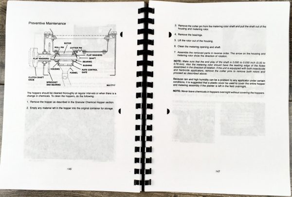 Case IH 900 Plate Type Trailing Planter Service Parts Operator Manual Set 4-8 Rw - Image 24