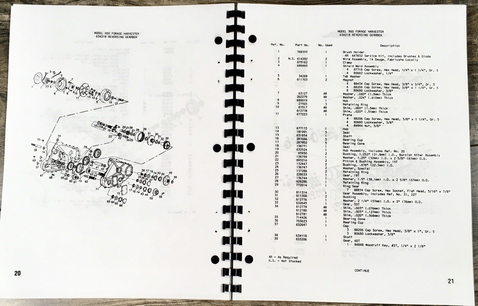 New Holland 890E2 and 890EN2 Corn Snapping Attachment Parts Manual Catalog Book - Image 6