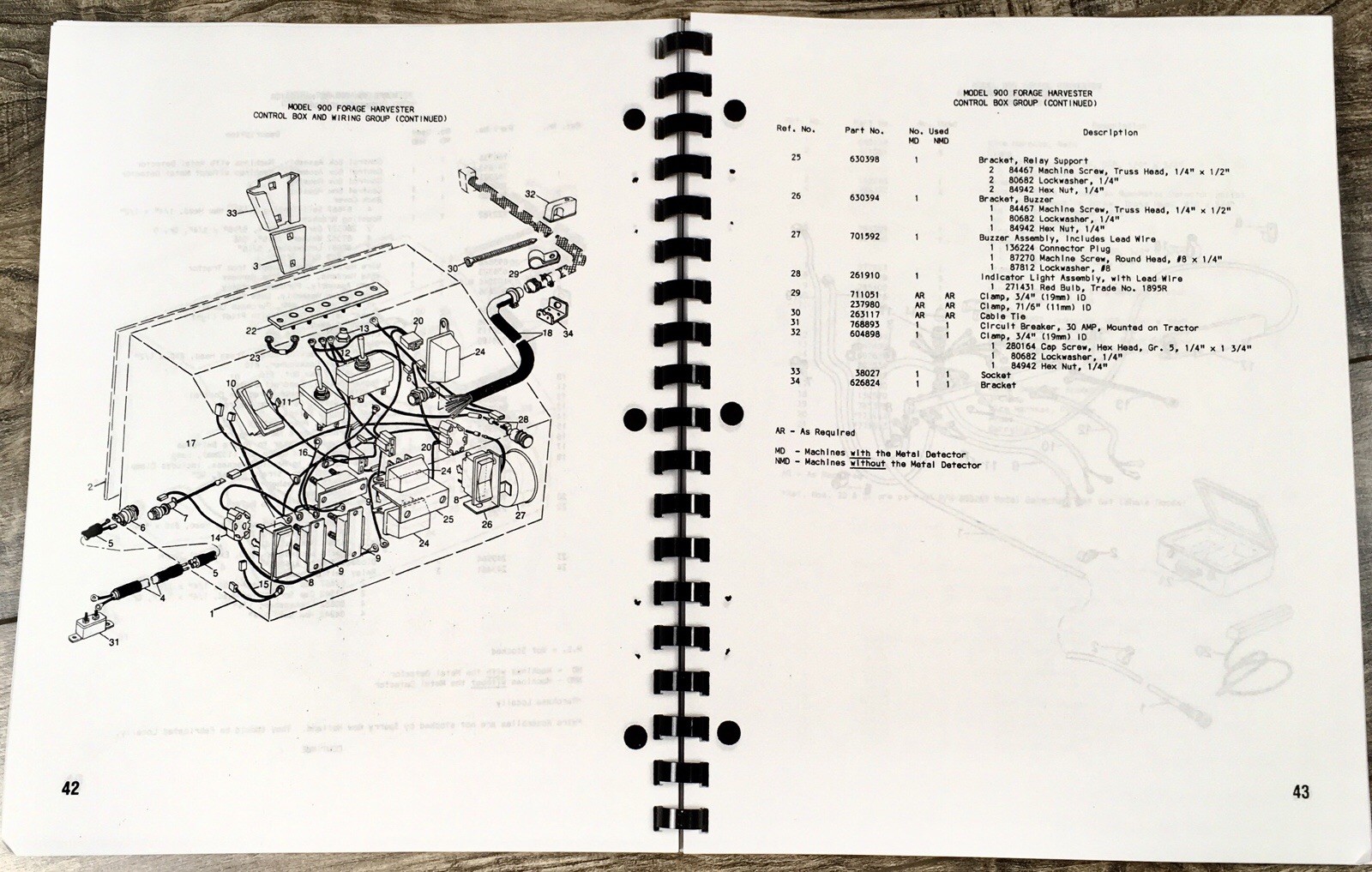 New Holland 890E2 and 890EN2 Corn Snapping Attachment Parts Manual Catalog Book - Image 8