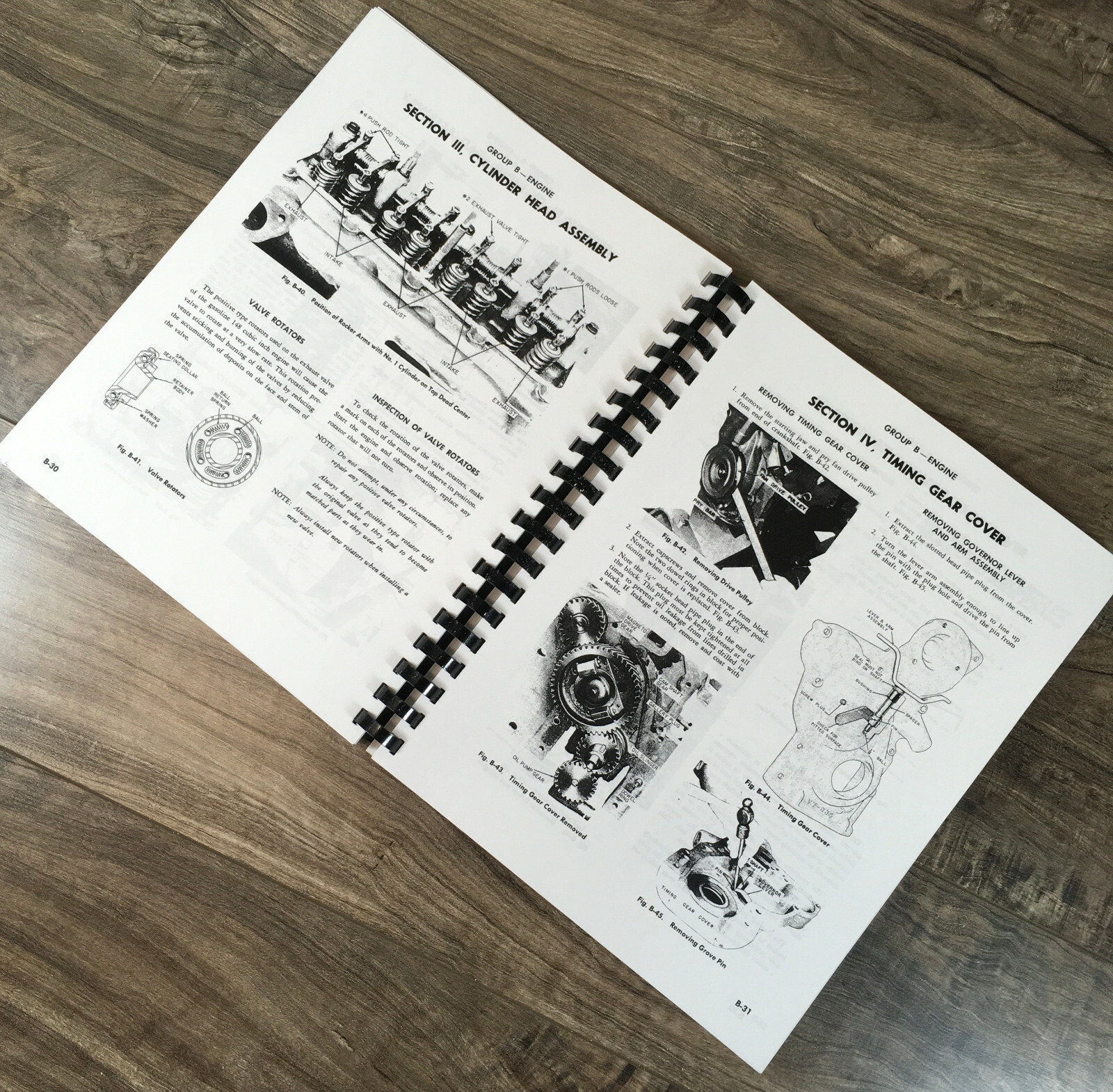 Case 300B 400B Series Tractors Parts Catalog Operators Manual Book Set Owner - Image 8