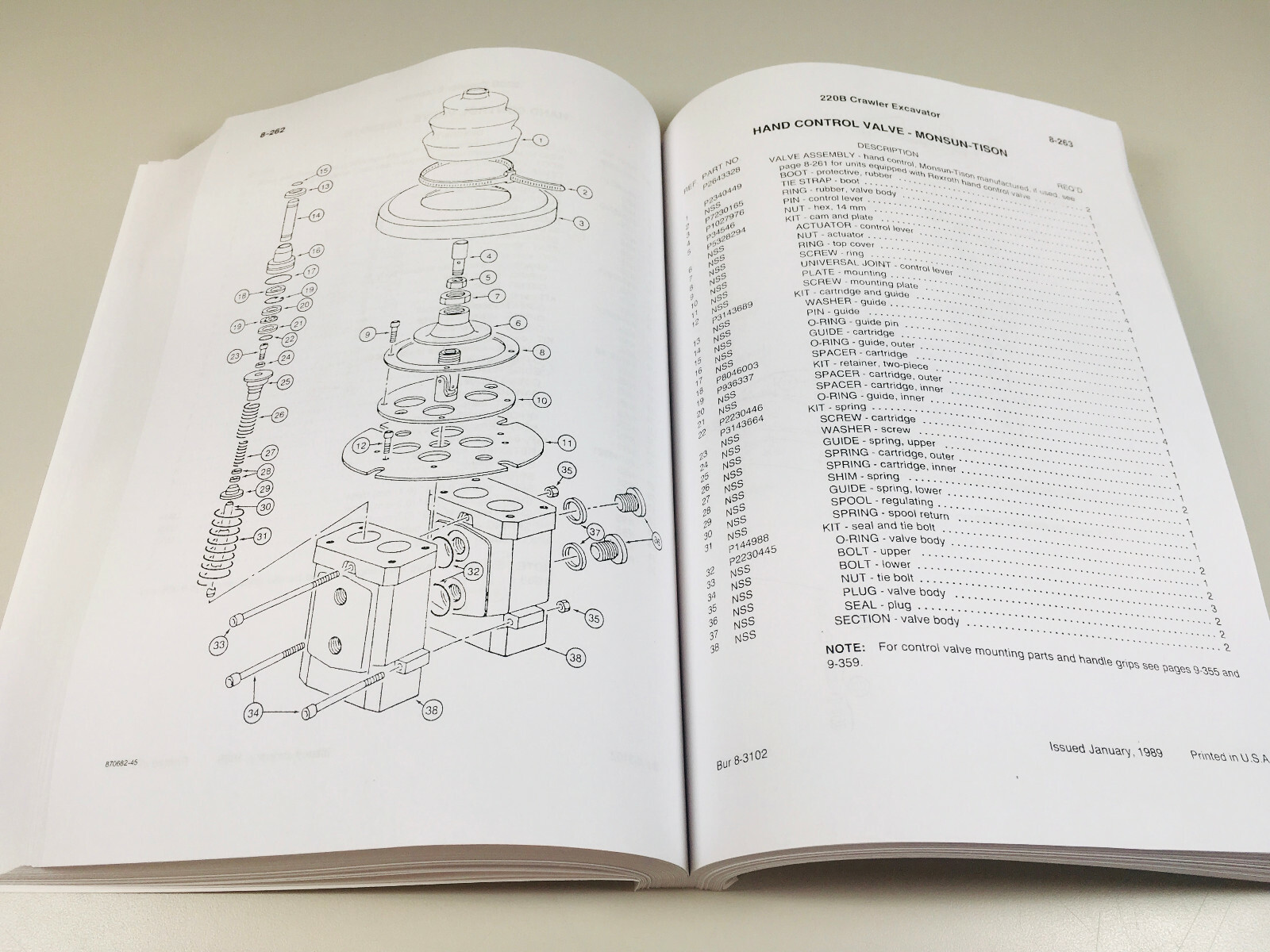 Case 220B Crawler Excavator Parts Catalog Manual - Image 6